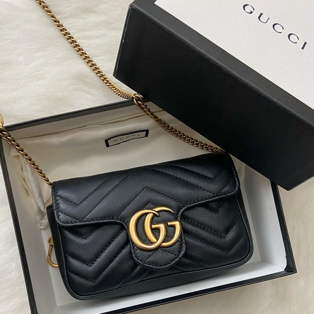 Gucci Super Mini GG Marmont Matelasse in Black